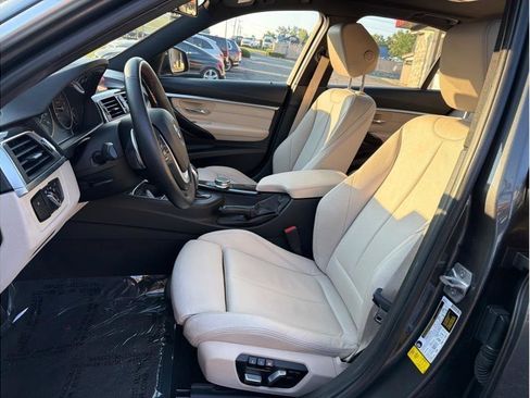 Used 2018 BMW 330i Sedan RWD image 9