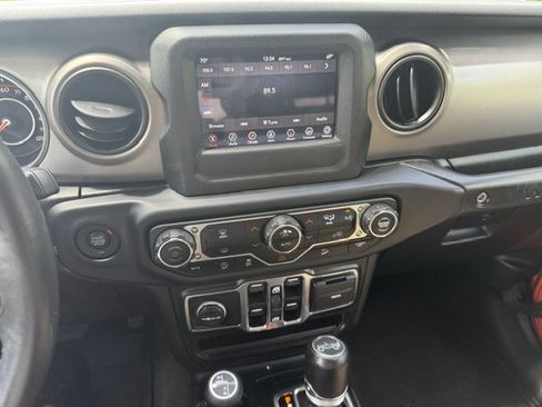 Used 2018 Jeep Wrangler Unlimited Sport S AWD/4WD image 18
