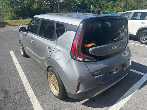 Used 2025 Kia Soul S FWD image 3