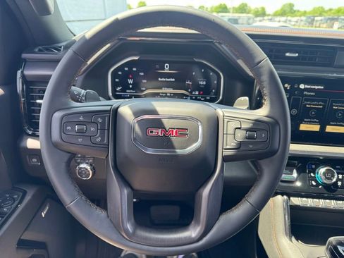 Used 2024 GMC Sierra 1500 AT4 AWD/4WD image 18