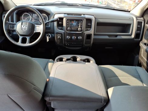 Used 2018 RAM 2500 Tradesman w/ Chrome Appearance Group AWD/4WD image 11