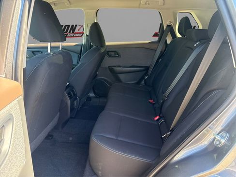 Used 2023 Nissan Rogue S image 10