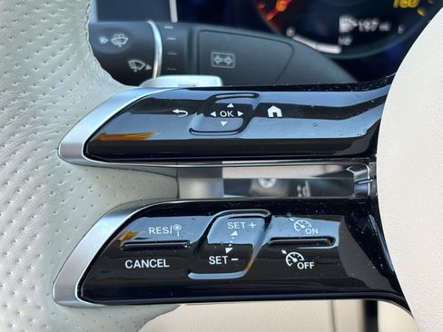 Used 2023 Mercedes-Benz E 450 Cabriolet image 19
