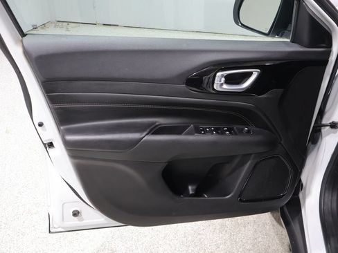 Certified 2023 Jeep Compass Latitude AWD/4WD image 14