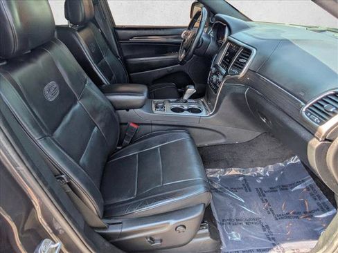 Used 2018 Jeep Grand Cherokee Overland AWD/4WD image 21