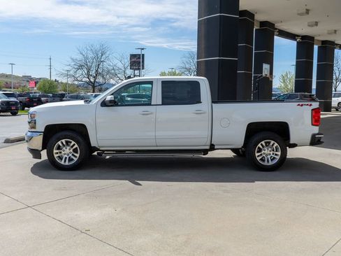 Used 2018 Chevrolet Silverado 1500 LT w/ Trailering Package AWD/4WD image 4