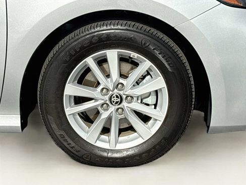Used 2026 Toyota Camry LE FWD image 31