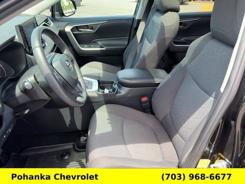Used 2020 Toyota RAV4 XLE w/ Convenience Package AWD/4WD image 24