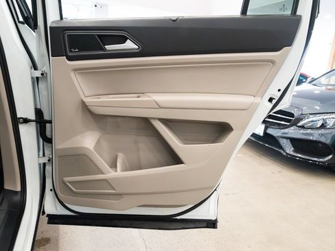 Used 2018 Volkswagen Atlas SEL Premium AWD/4WD image 25