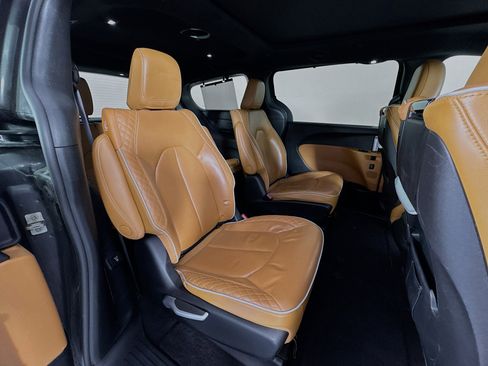 Used 2022 Chrysler Pacifica Pinnacle image 30