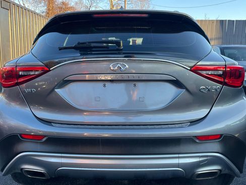 Used 2017 INFINITI QX30 Premium w/ Cargo Package AWD/4WD image 13
