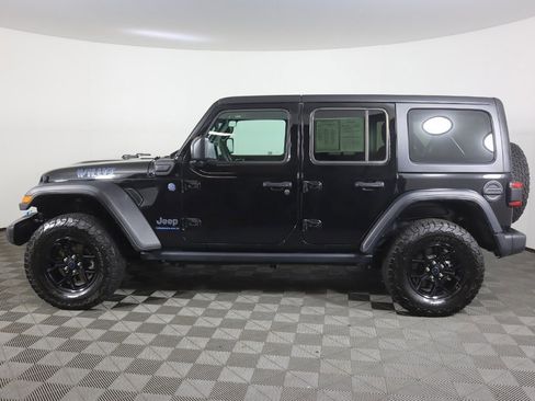 Used 2024 Jeep Wrangler Unlimited image 16