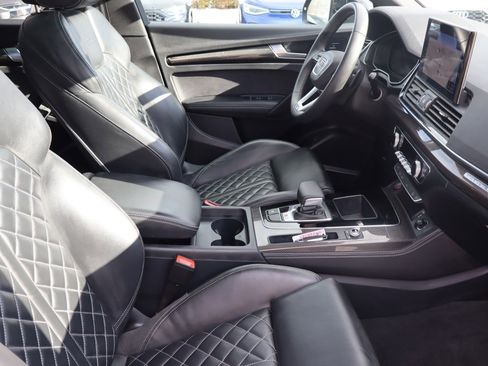 Used 2024 Audi SQ5 Premium Plus w/ Premium Plus Package image 13