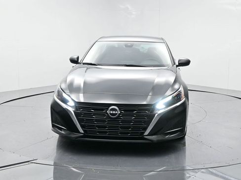 Used 2024 Nissan Altima 2.5 SV image 19