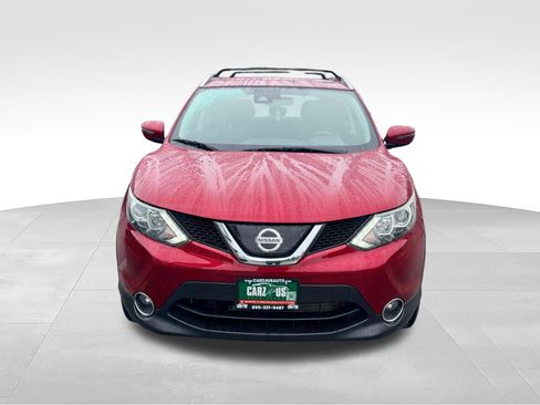 Used 2019 Nissan Rogue Sport SV w/ All-Weather Package AWD/4WD image 2