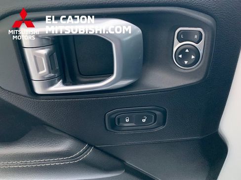 Used 2022 Jeep Wrangler Unlimited Sahara w/ Cold Weather Group image 14