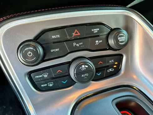 Used 2021 Dodge Challenger SXT w/ Plus Package image 19