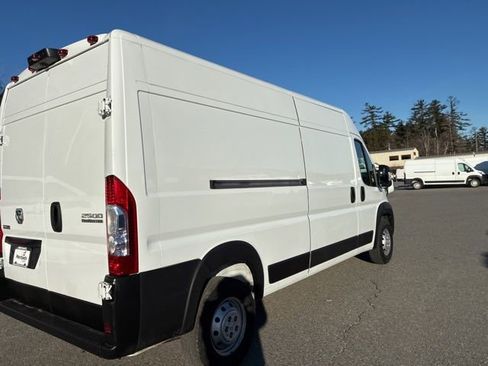 Used 2023 RAM ProMaster 2500 FWD image 11