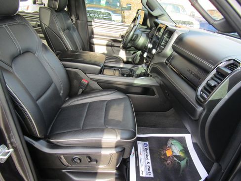 Used 2022 RAM 1500 Limited w/ Off Road Group image 17
