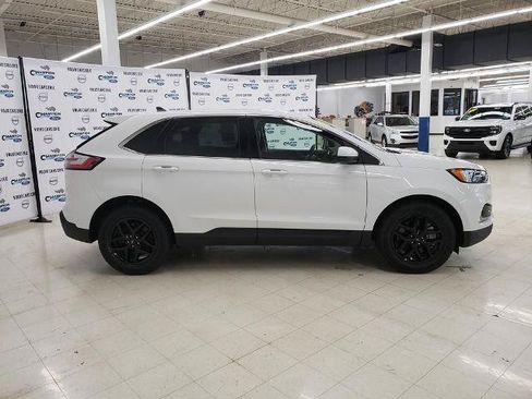 Certified 2023 Ford Edge SEL w/ Convenience Package AWD/4WD image 5