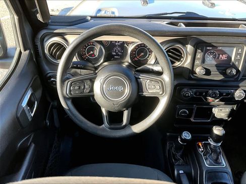 Used 2021 Jeep Wrangler Unlimited Sport image 17