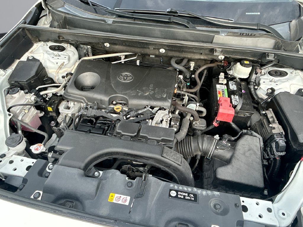 Used 2021 Toyota RAV4 LE FWD image 18