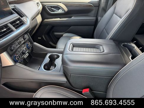 Used 2023 Chevrolet Tahoe Premier AWD/4WD image 12