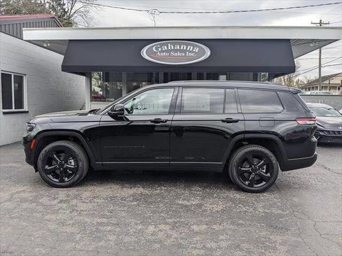 Used 2023 Jeep Grand Cherokee L Limited w/ Luxury Tech Group II image 2