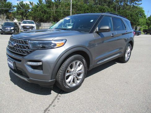 Used 2023 Ford Explorer XLT w/ Equipment Group 202A AWD/4WD image 1