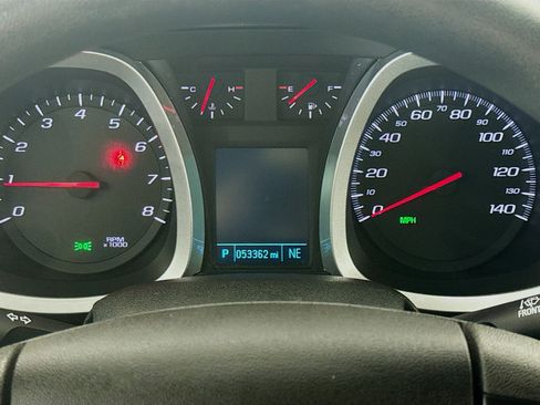 Used 2017 Chevrolet Equinox LS FWD image 16