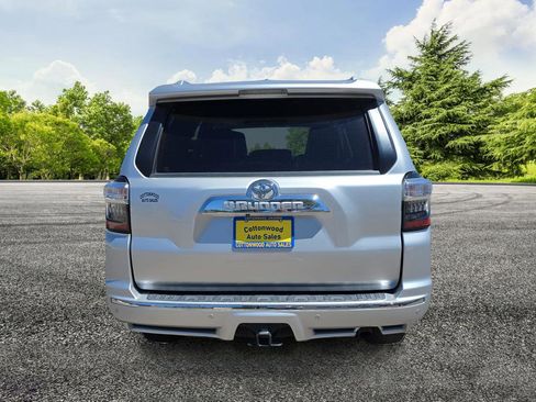 Used 2014 Toyota 4Runner Limited image 11
