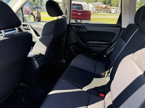 Used 2016 Subaru Forester 2.5i AWD/4WD image 17