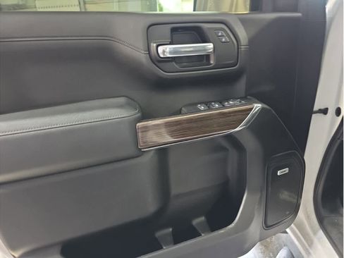 Used 2019 Chevrolet Silverado 1500 LT Trail Boss image 18