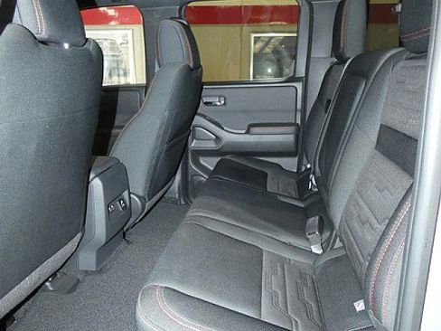 Used 2023 Nissan Frontier PRO-4X w/ Pro Convenience Package image 24