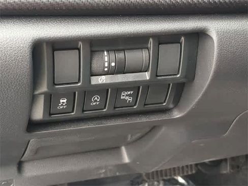 Used 2023 Subaru Crosstrek 2.0i Premium image 17