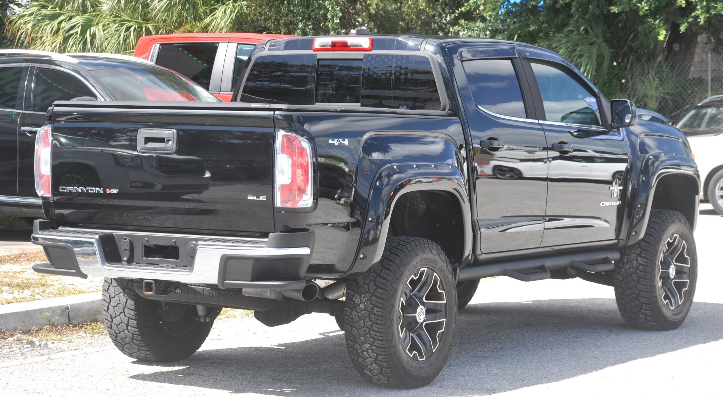 Used 2018 GMC Canyon SLE w/ SLE Convenience Package AWD/4WD image 6
