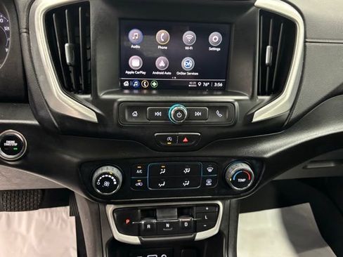 Used 2023 GMC Terrain SLE w/ Elevation Edition image 21