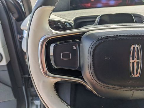 Used 2025 Lincoln Navigator L Reserve image 32