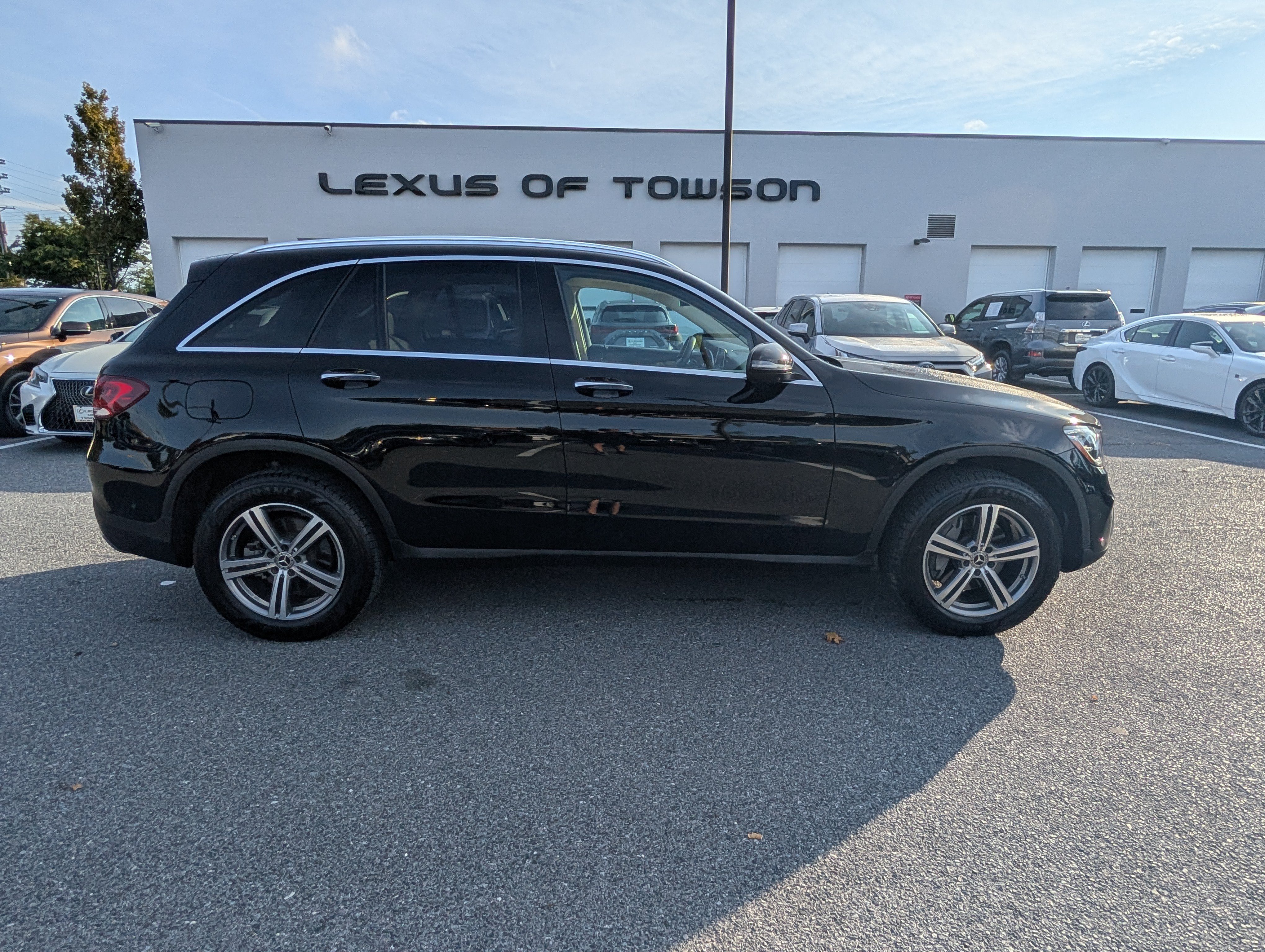 Used 2022 Mercedes-Benz GLC 300 4MATIC image 2