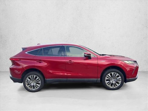 Used 2021 Toyota Venza XLE w/ Softex Package AWD/4WD image 4