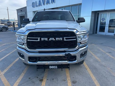 Used 2022 RAM 2500 Tradesman w/ Chrome Appearance Group image 8