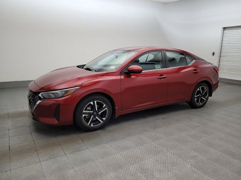 Used 2025 Nissan Sentra SV FWD image 2