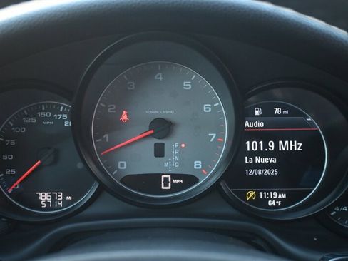 Used 2013 Porsche Panamera S image 27