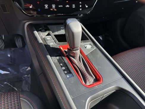 New 2026 Nissan Kicks SR w/ Cold Weather Package FWD image 22