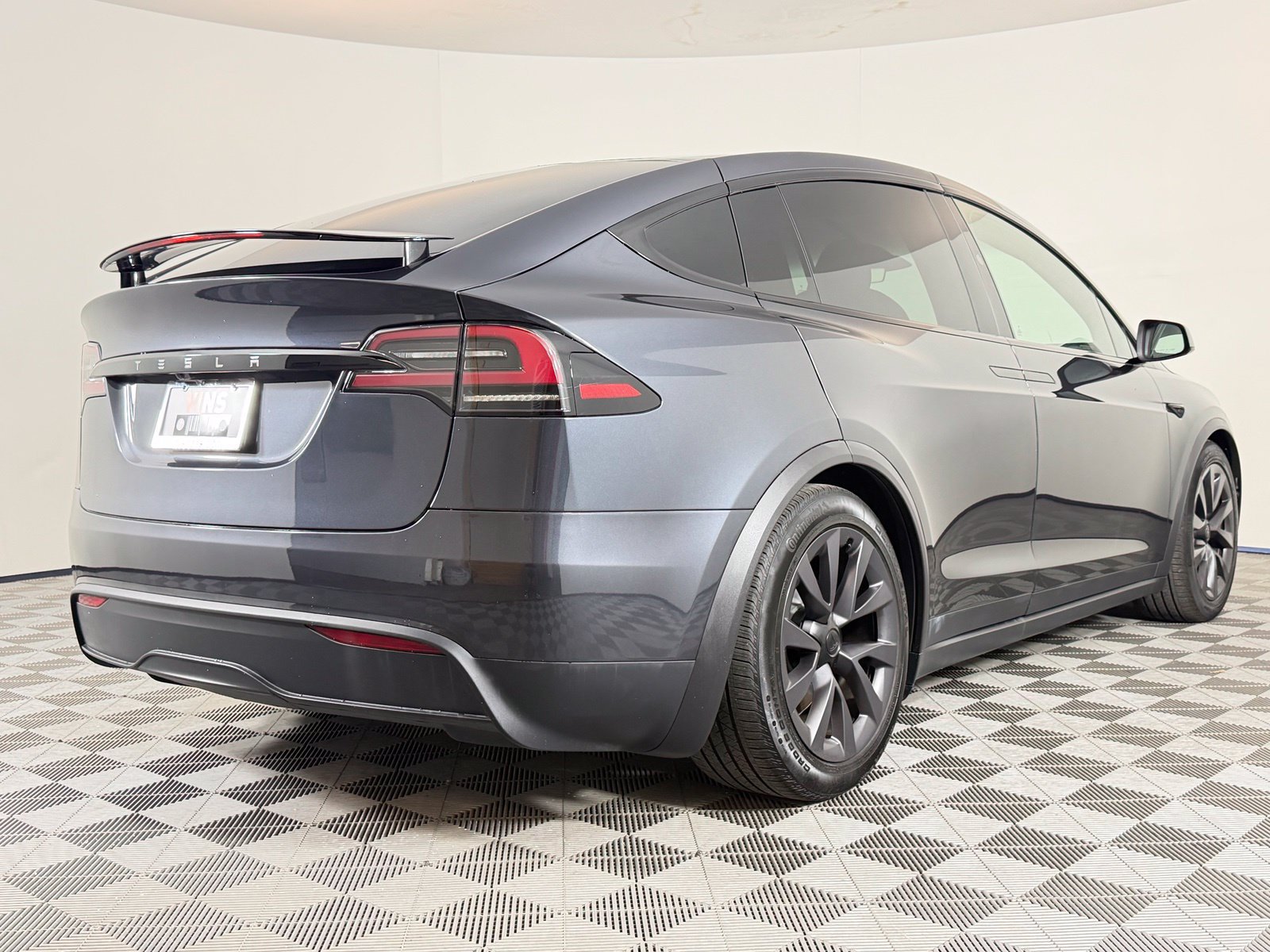 Used 2024 Tesla Model X AWD/4WD image 9