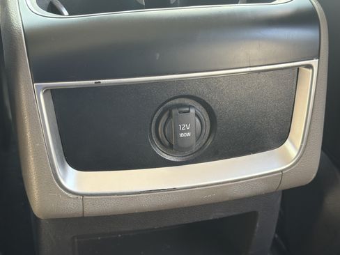 Certified 2025 Kia Carnival FWD image 23