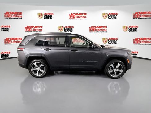 Used 2023 Jeep Grand Cherokee 4WD 4xe image 18