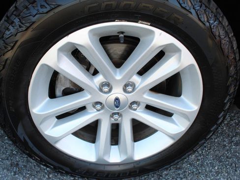 Used 2013 Ford Explorer XLT AWD/4WD image 36