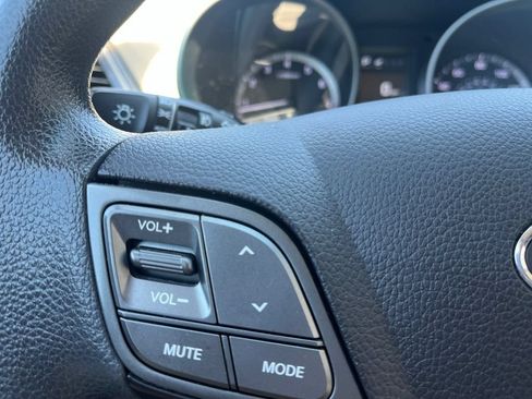 Used 2017 Hyundai Santa Fe Sport FWD image 13