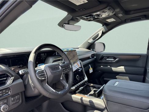 New 2026 GMC Yukon Denali w/ Denali Reserve Package AWD/4WD image 15